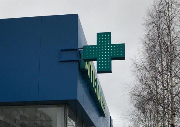 Изготовление и монтаж вывески и светодиодного креста для Аптеки "Планета Здоровья"