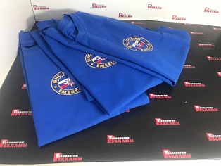 Нанесение эмблемы МЧС России на футболки