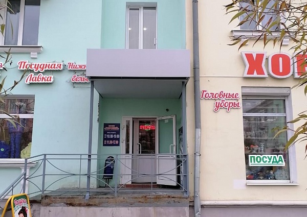 Изготовление и монтаж козырька для магазина "Хороший", Краснотурьинск