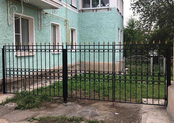 Изготовление и монтаж кованого забора и ворот