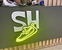 Неон Sneaker House
