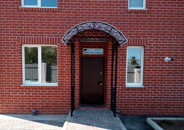 Изготовление и монтаж кованого крыльца