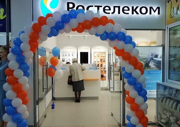 Монтаж световой вывески "Ростелеком"