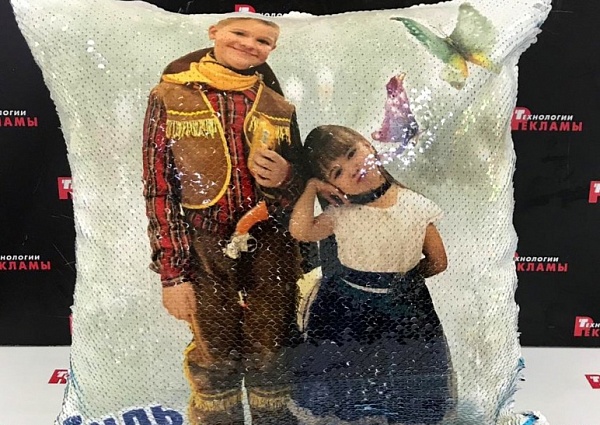 Подушки с пайетками  с нанесением фотографий